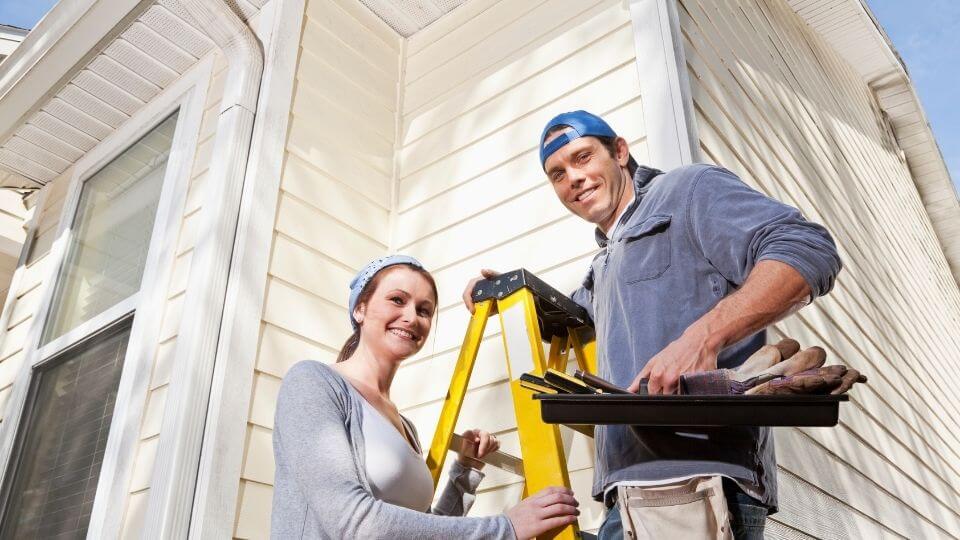 contractors-repairing-property-exterior
